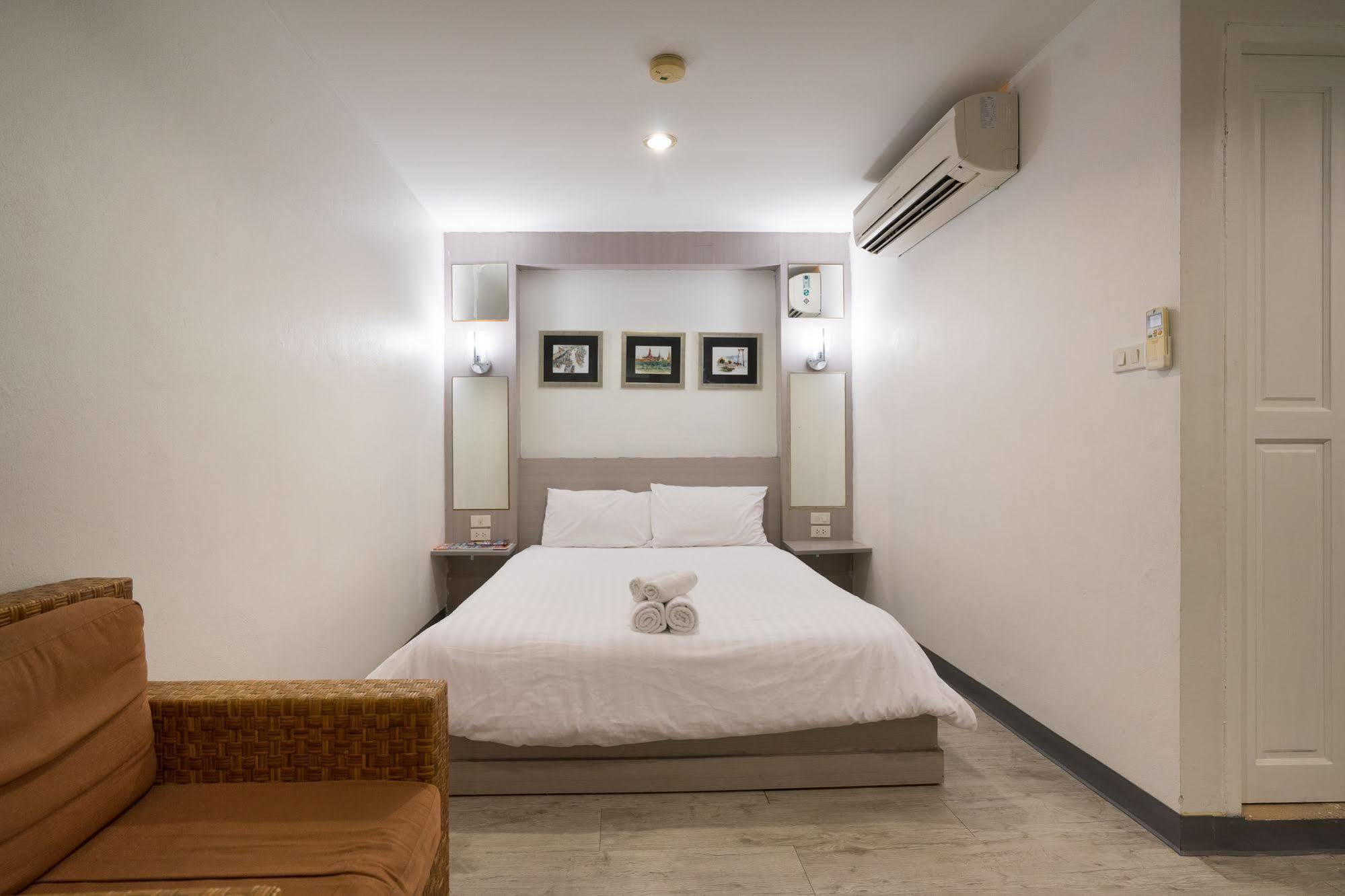 בנגקוק Oyo 437 Hostel Na Nara מראה חיצוני תמונה