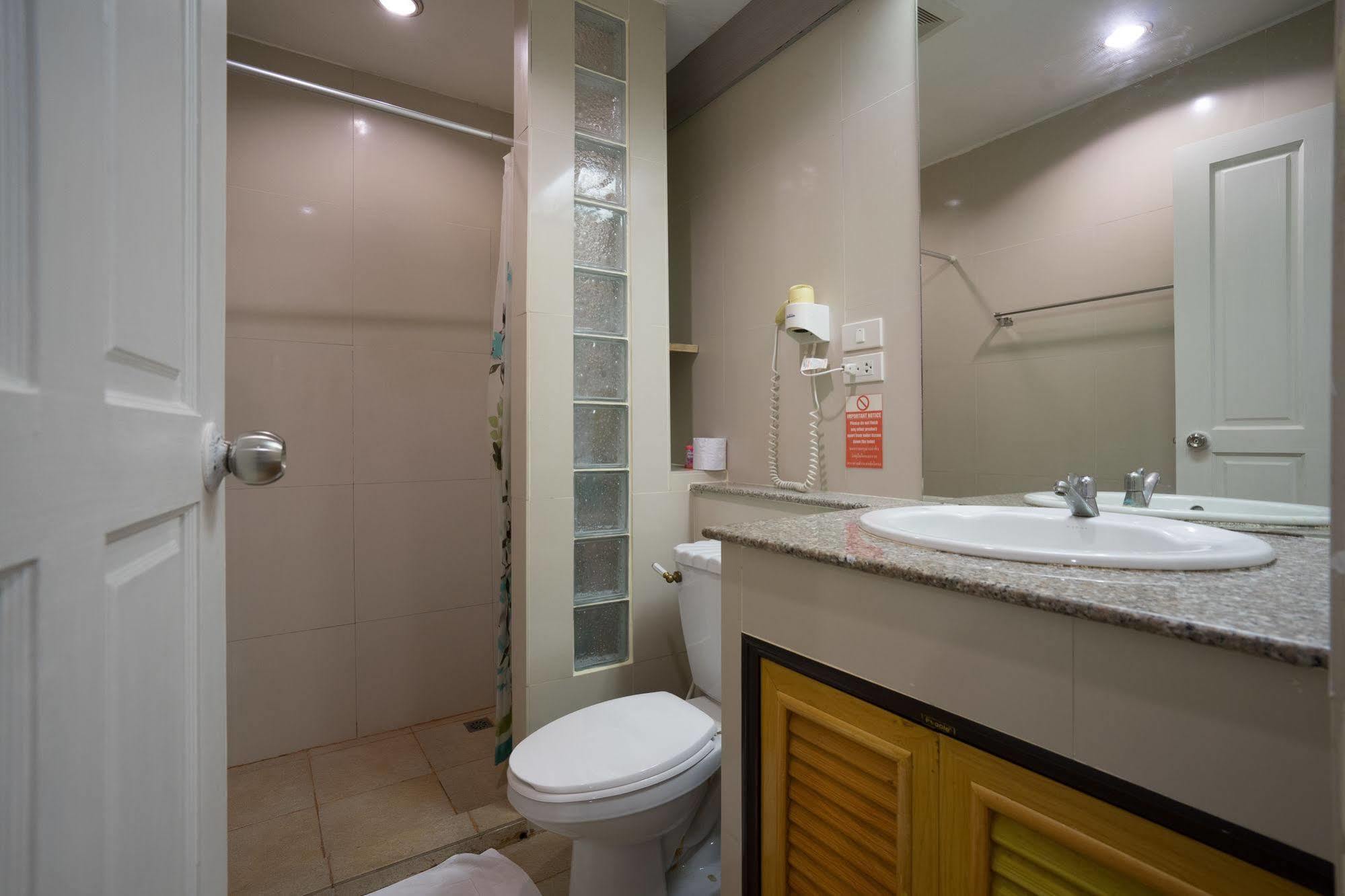 בנגקוק Oyo 437 Hostel Na Nara מראה חיצוני תמונה