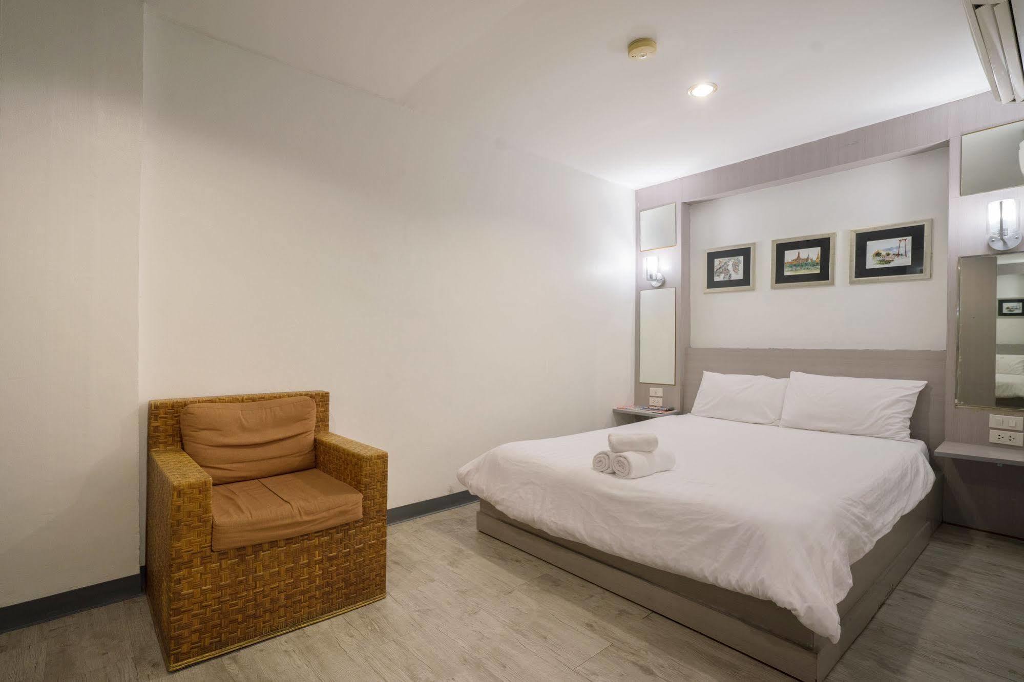 בנגקוק Oyo 437 Hostel Na Nara מראה חיצוני תמונה