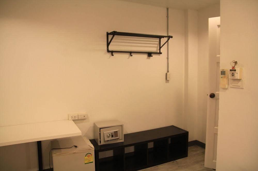 בנגקוק Oyo 437 Hostel Na Nara מראה חיצוני תמונה