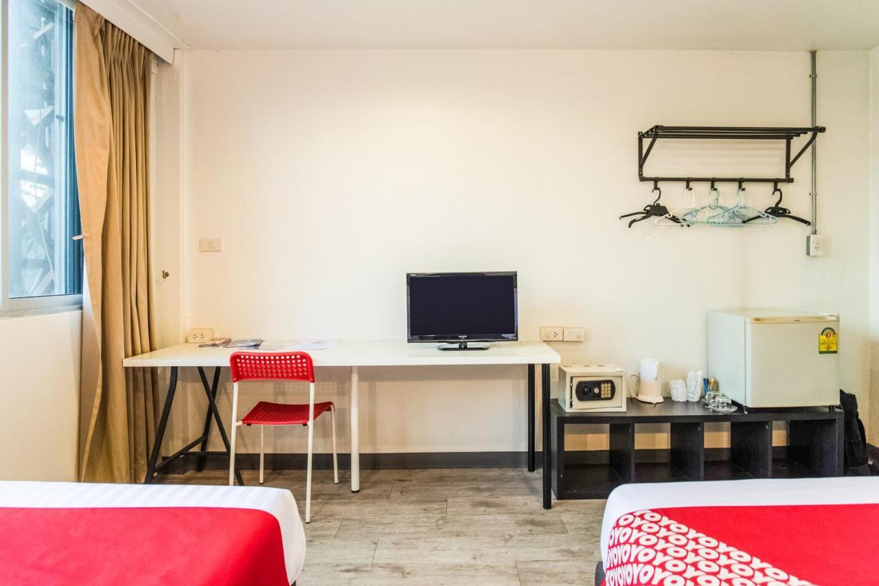 בנגקוק Oyo 437 Hostel Na Nara מראה חיצוני תמונה